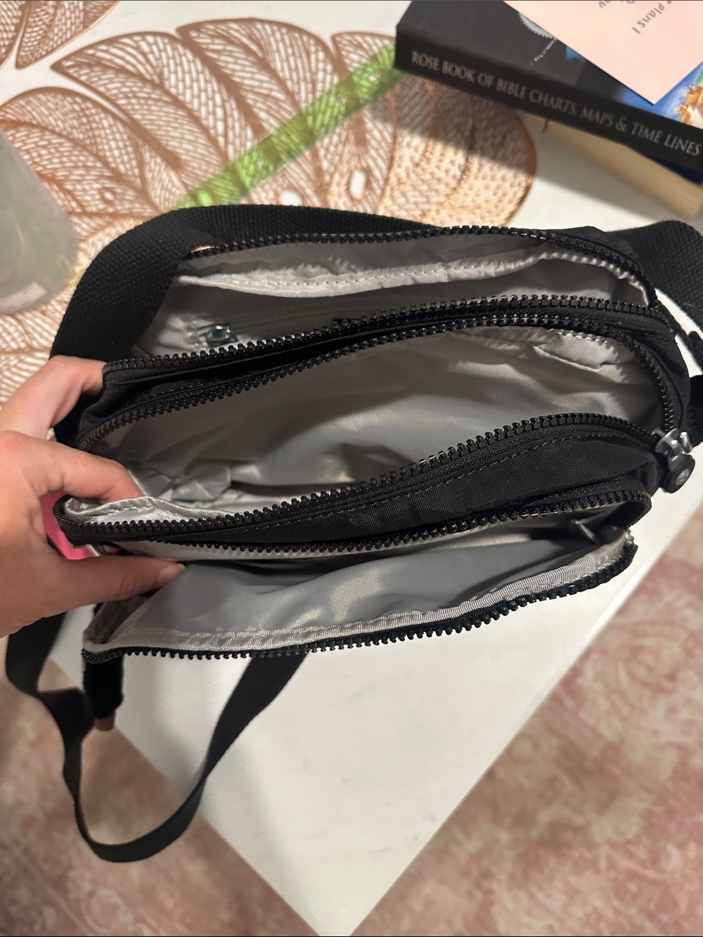 Brand New Kipling Black Nylon Crossbody with Monkey Charm never used - Picture 3 of 3